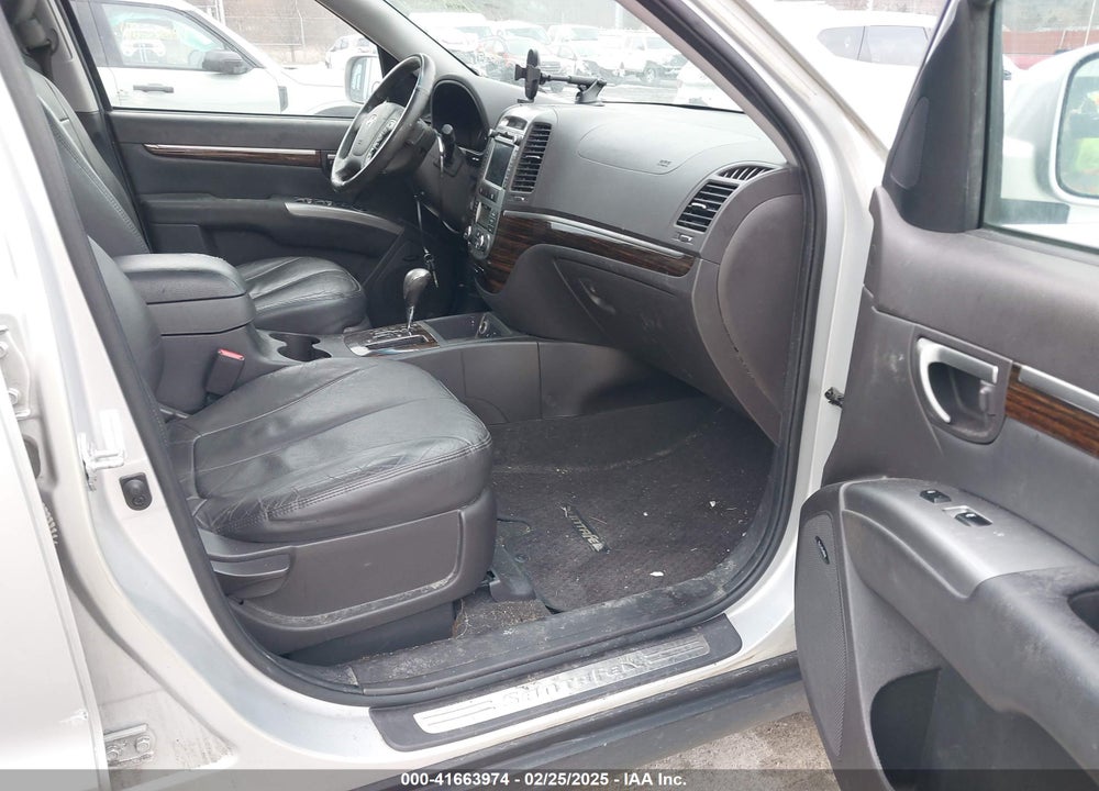 2012 HYUNDAI SANTA FE VIN: 5XYZKDAG1CG097387