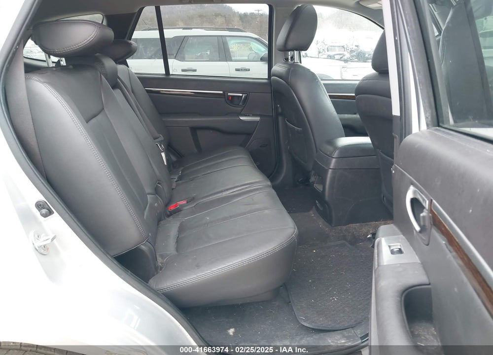 2012 HYUNDAI SANTA FE VIN: 5XYZKDAG1CG097387