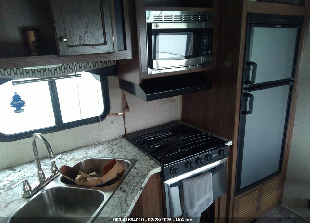 2018 TRAI SLE30 VIN: 5SFEB3426JE356452