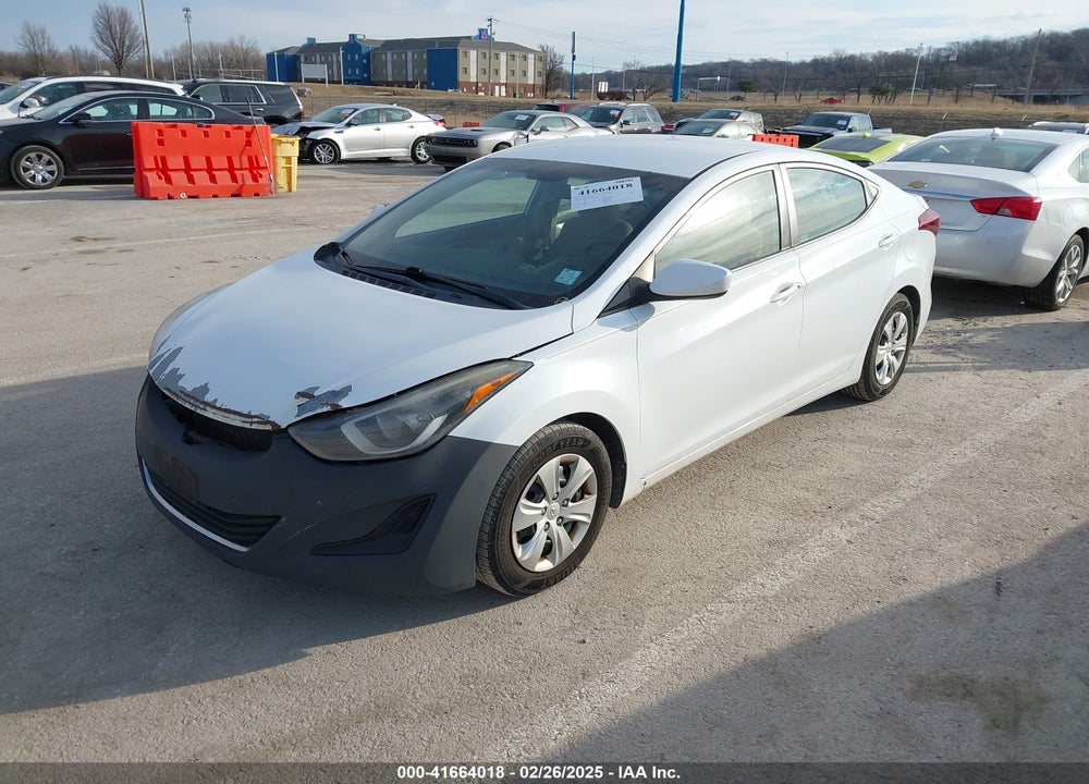 2016 HYUNDAI ELANTRA VIN: 5NPDH4AE4GH778939