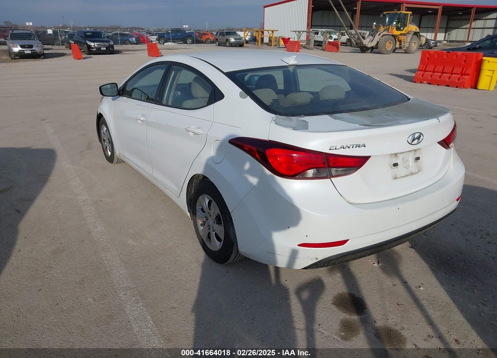 2016 HYUNDAI ELANTRA VIN: 5NPDH4AE4GH778939