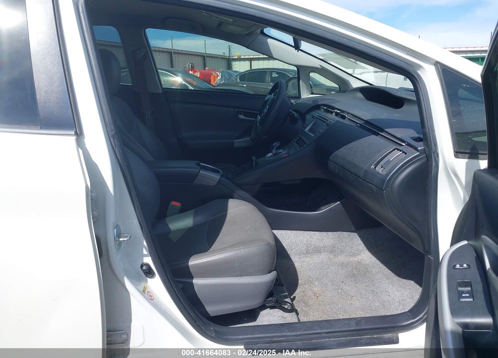 2015 TOYOTA PRIUS TWO VIN: JTDKN3DU2F0479555