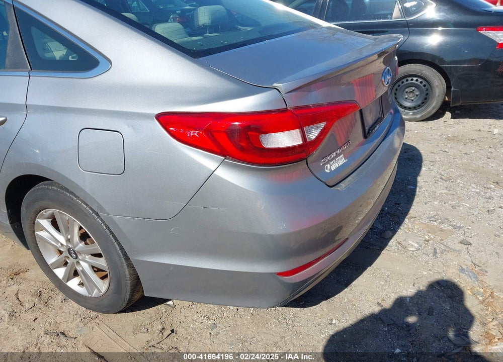 2017 HYUNDAI SONATA VIN: 5NPE24AF4HH493772