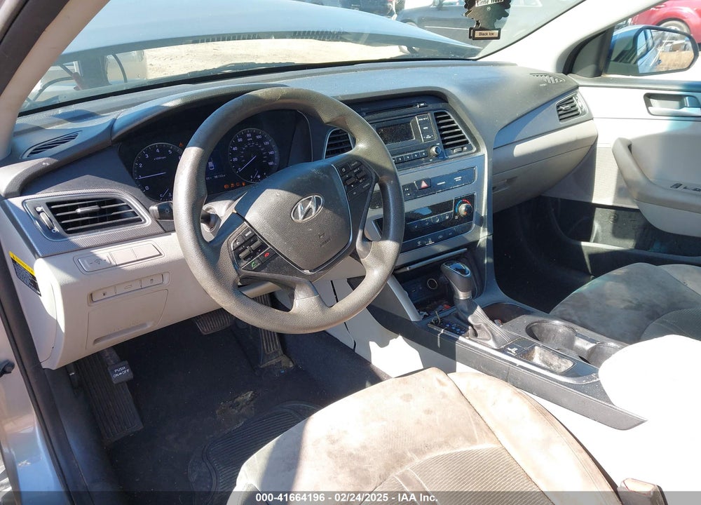 2017 HYUNDAI SONATA VIN: 5NPE24AF4HH493772