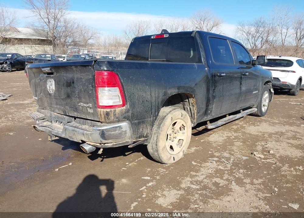 2020 RAM 1500 BIG HORN 4X4 5'7 BOX VIN: 1C6SRFFT2LN132162