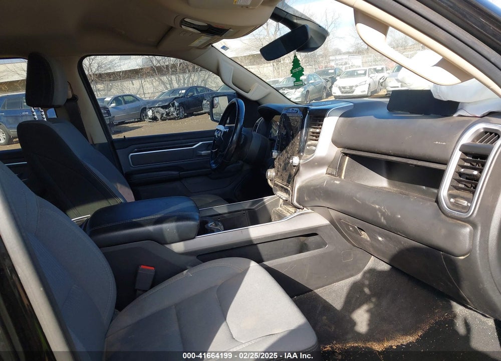 2020 RAM 1500 BIG HORN 4X4 5'7 BOX VIN: 1C6SRFFT2LN132162