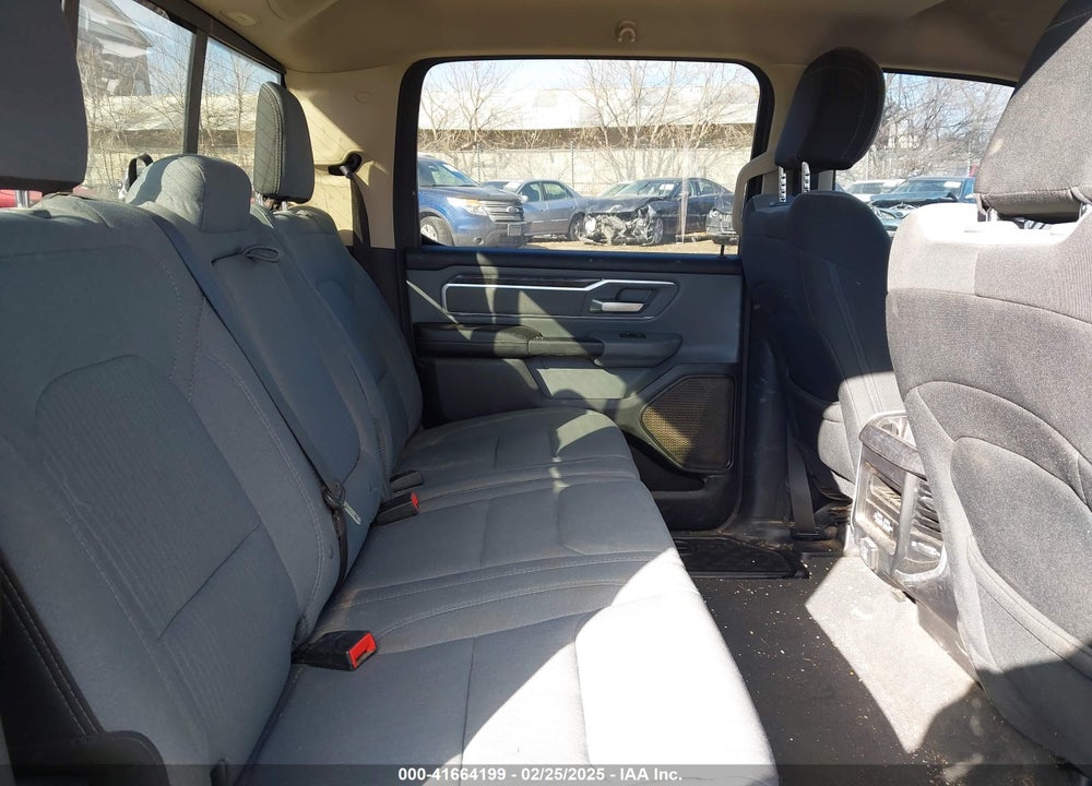 2020 RAM 1500 BIG HORN 4X4 5'7 BOX VIN: 1C6SRFFT2LN132162