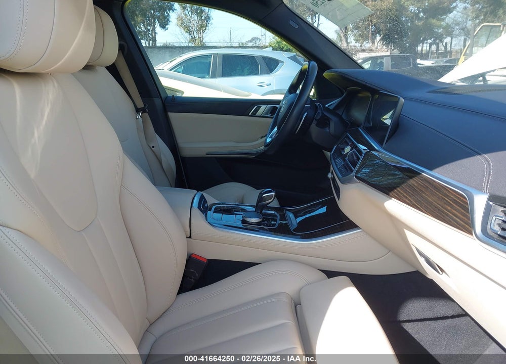 2020 BMW X5 VIN: 5UXCR4C09L9B35467