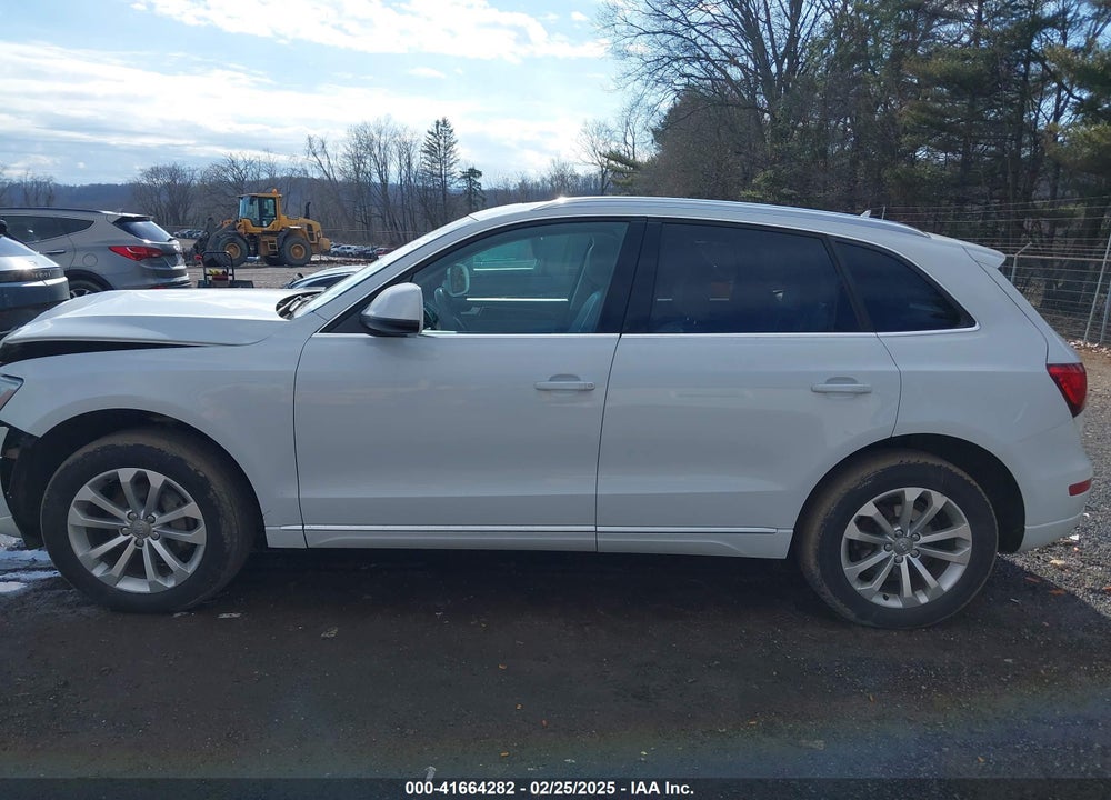2014 AUDI Q5 2.0T PREMIUM VIN: WA1LFAFPXEA081381