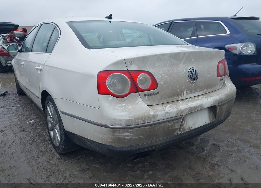 2010 VOLKSWAGEN PASSAT KOMFORT VIN: WVWJM7AN4AE108136