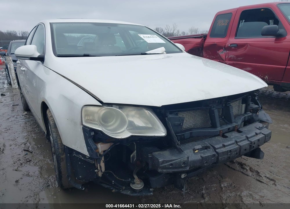 2010 VOLKSWAGEN PASSAT KOMFORT VIN: WVWJM7AN4AE108136