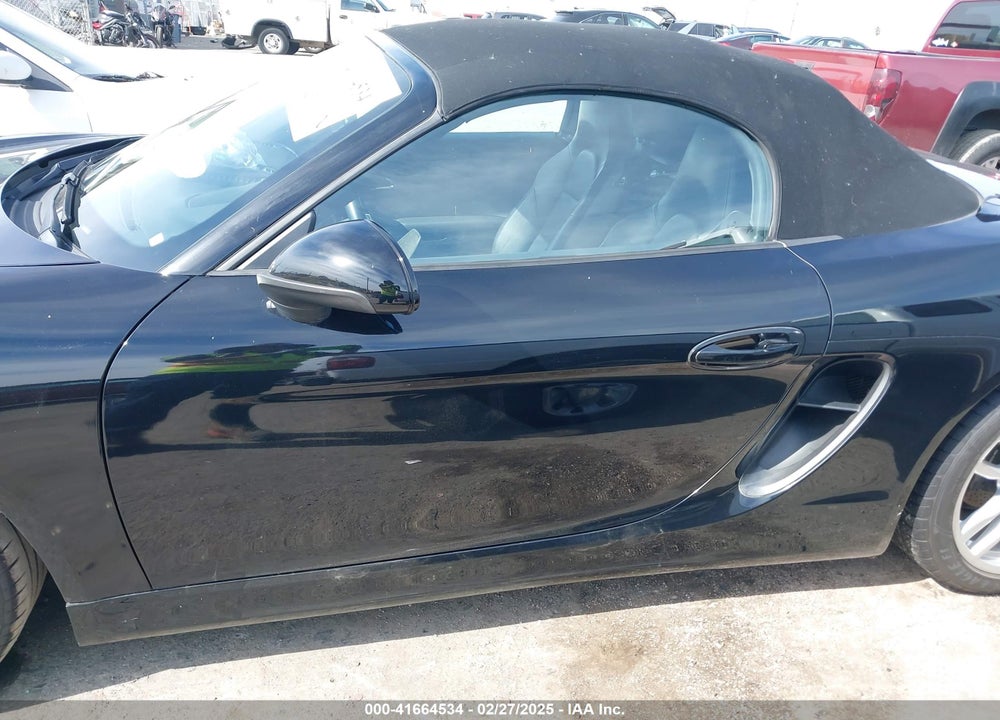 2013 PORSCHE BOXSTER VIN: WP0CA2A82DS112948
