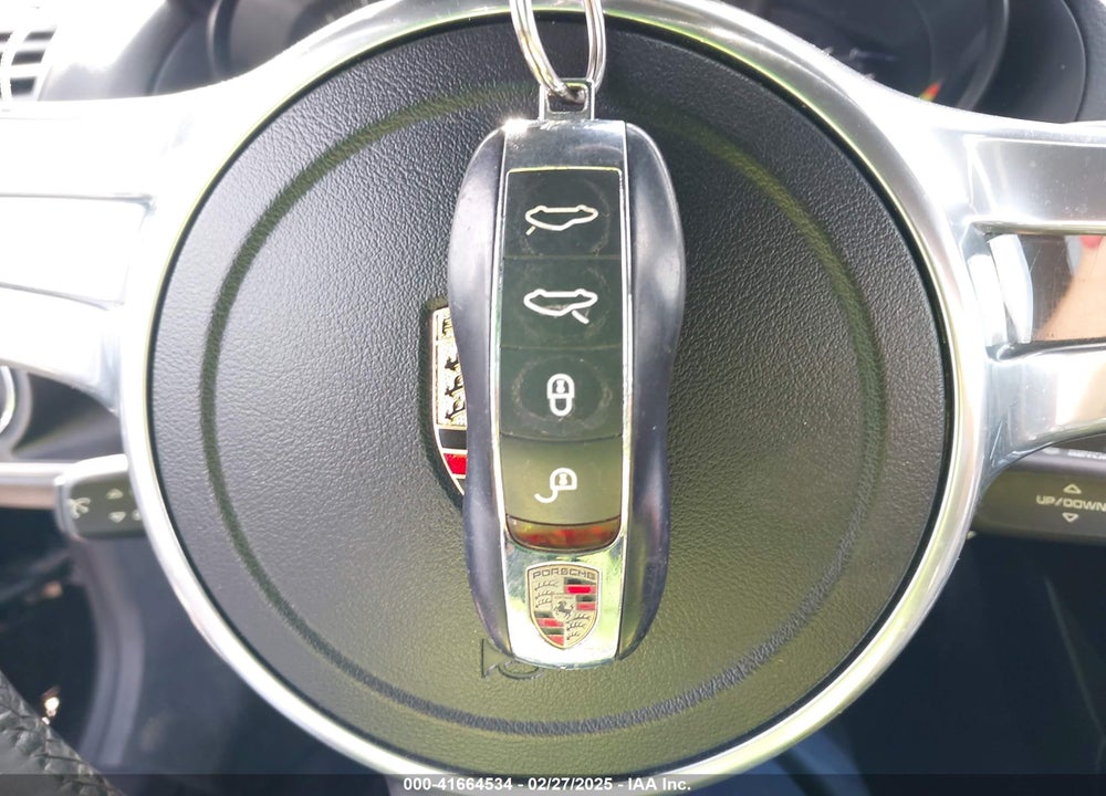2013 PORSCHE BOXSTER VIN: WP0CA2A82DS112948