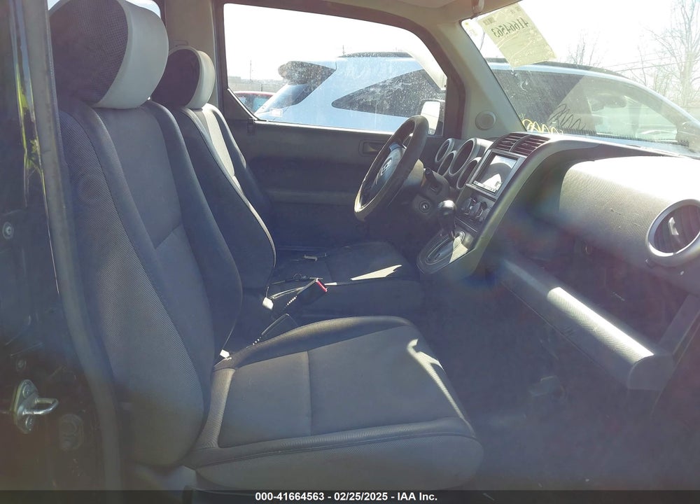 2005 HONDA ELEMENT LX VIN: 5J6YH18365L011536