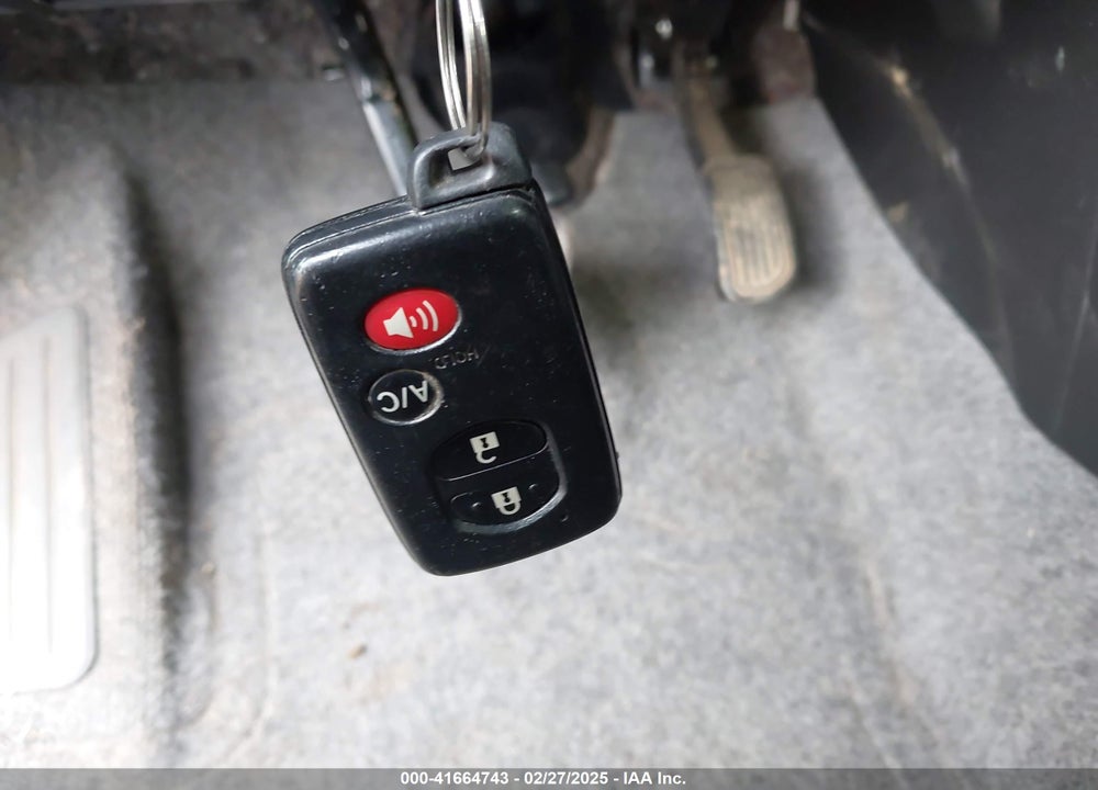 2014 TOYOTA PRIUS VIN: JTDKN3DUXE1757370