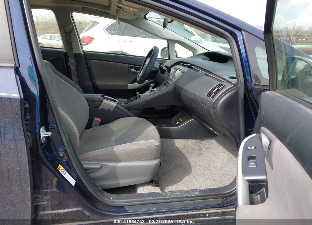 2014 TOYOTA PRIUS VIN: JTDKN3DUXE1757370