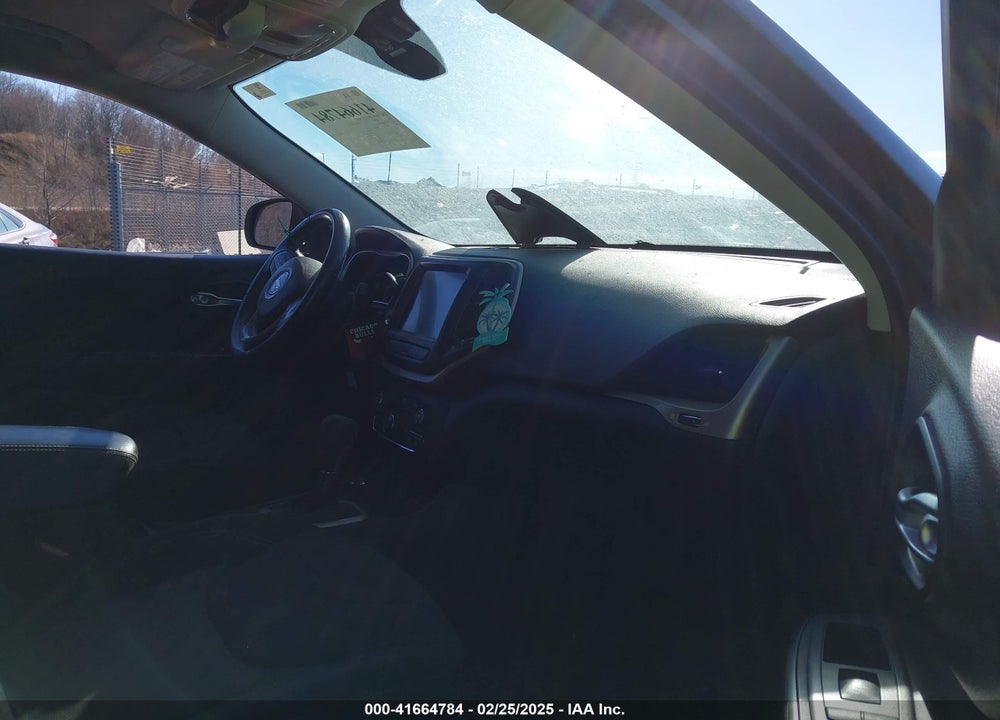 2015 JEEP CHEROKEE VIN: 1C4PJMCB4FW546452