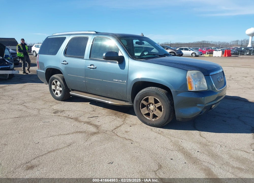 2007 GMC YUKON DENALI VIN: 1GKFK63827J198131