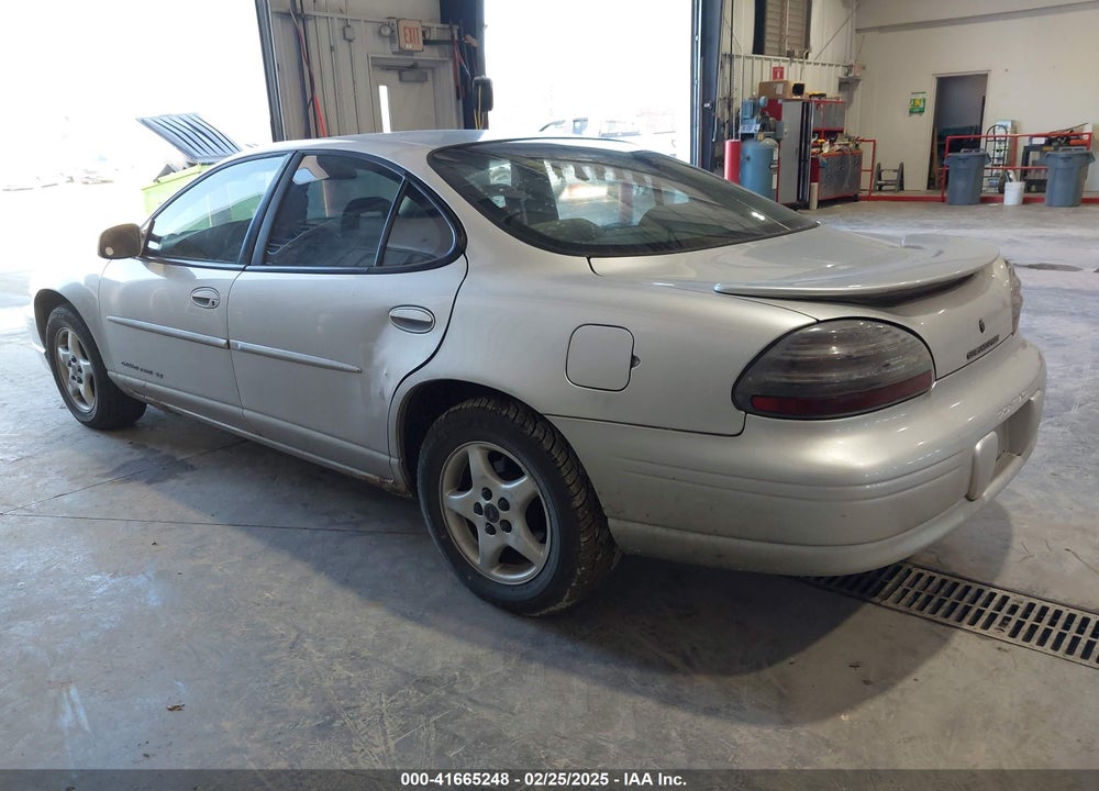 2002 PONTIAC GRAND PRIX SE VIN: 1G2WK52J22F154012