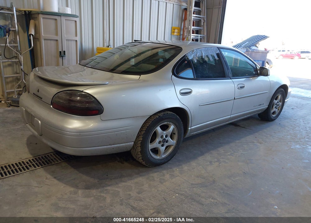 2002 PONTIAC GRAND PRIX SE VIN: 1G2WK52J22F154012