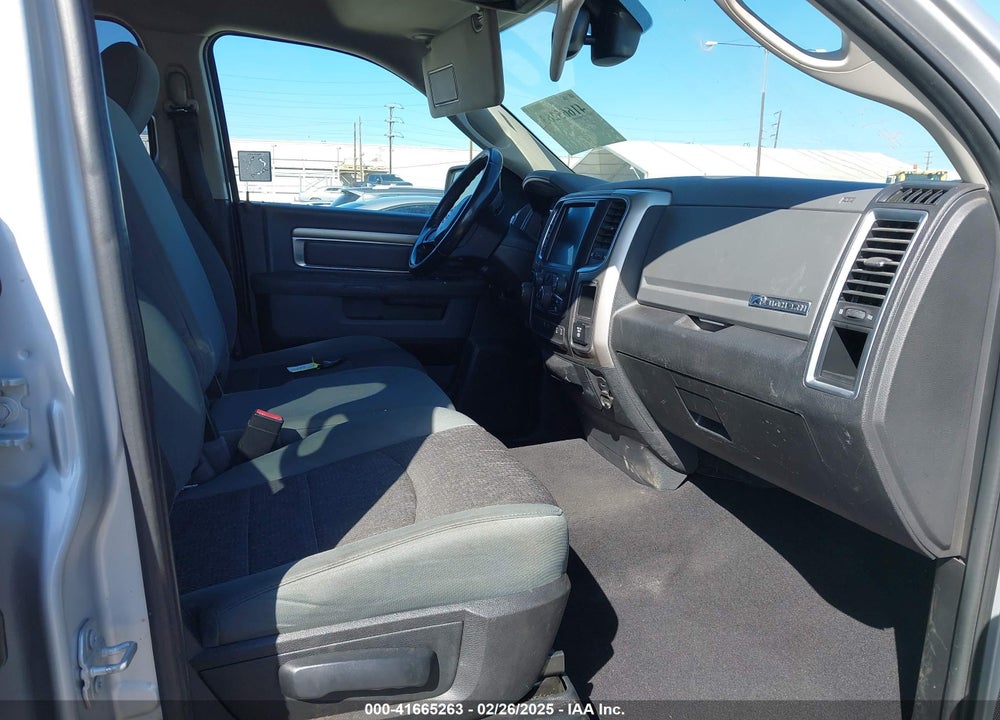 2017 RAM 1500 VIN: 1C6RR6GT7HS582654