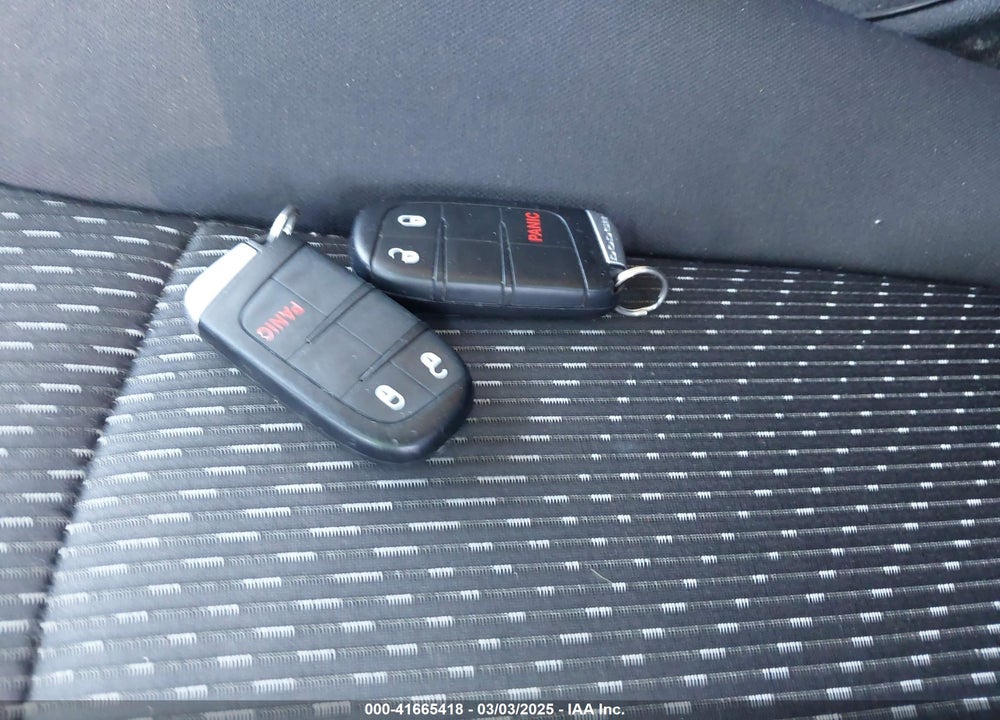 2013 DODGE JOURNEY VIN: 3C4PDCBG0DT568370