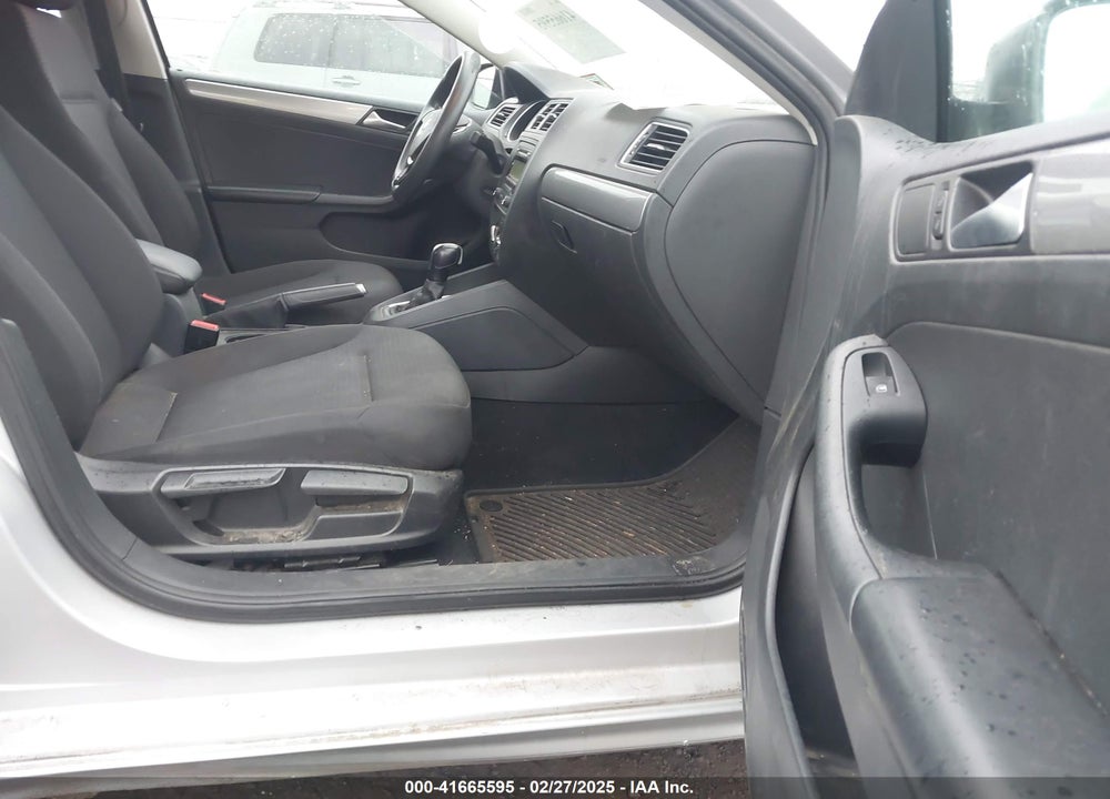 2015 VOLKSWAGEN JETTA VIN: 3VWD17AJ2FM354359
