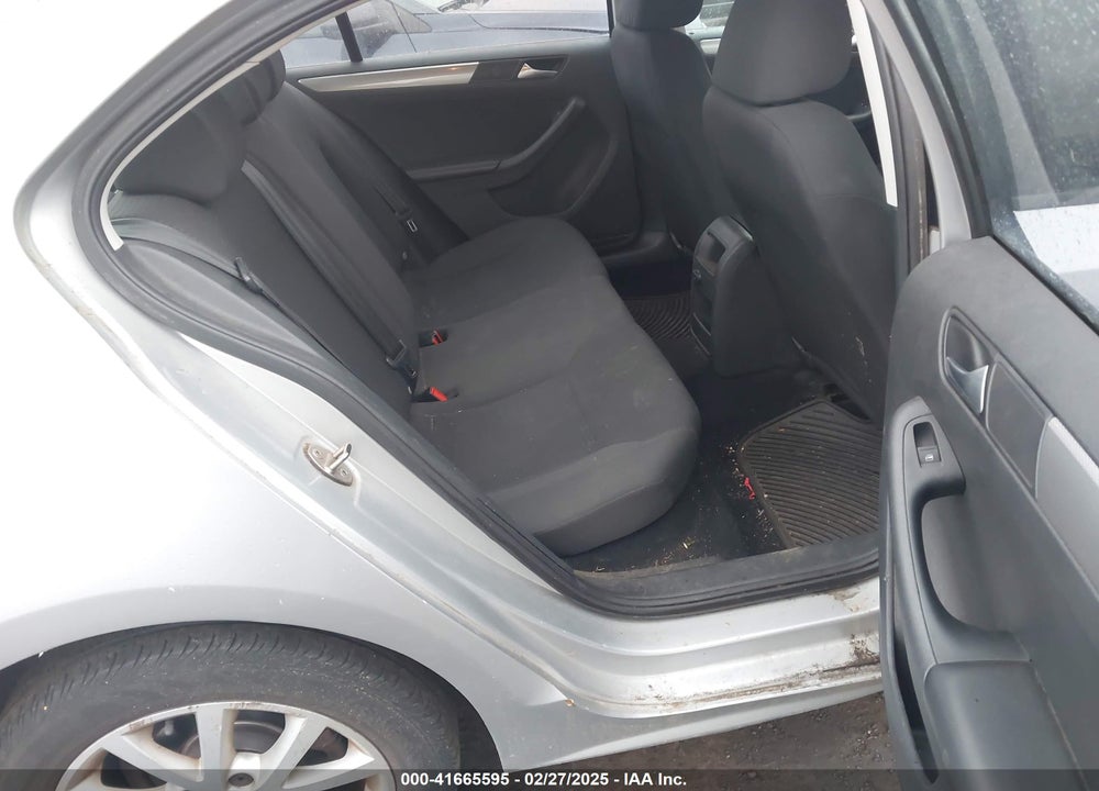 2015 VOLKSWAGEN JETTA VIN: 3VWD17AJ2FM354359