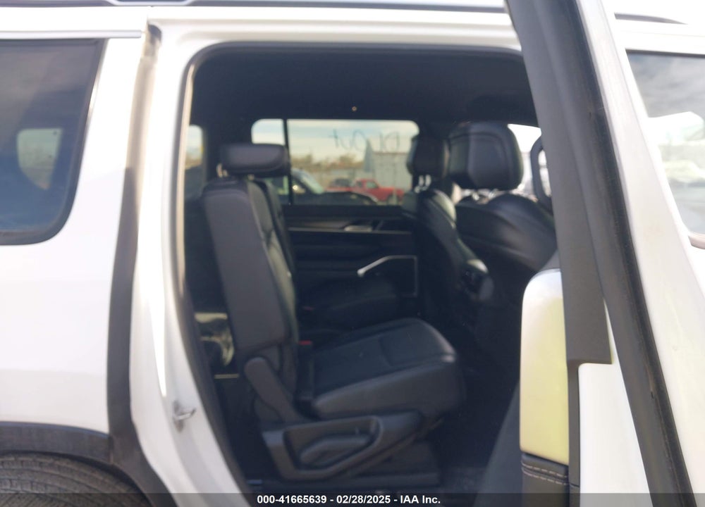2024 JEEP WAGONEER VIN: 1C4SJVBP5RS172815