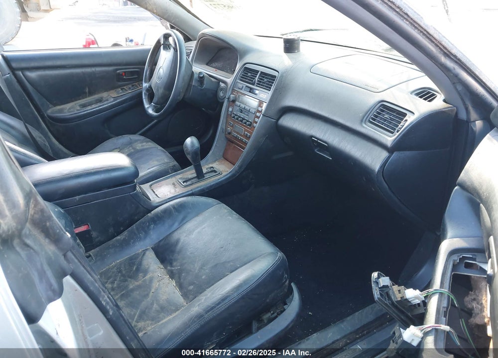 2000 LEXUS ES 300 VIN: JT8BF28G1Y5083715