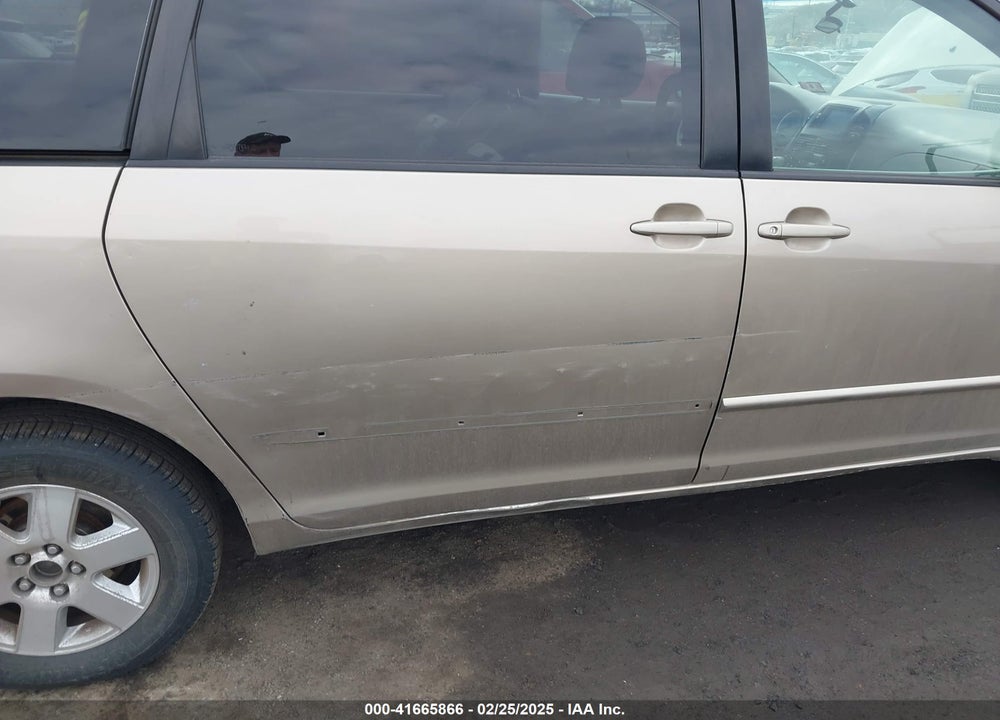 2005 TOYOTA SIENNA LE VIN: 5TDZA23C35S382177