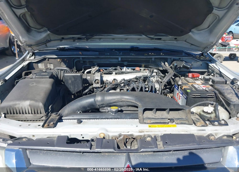 2001 MITSUBISHI MONTERO LIMITED VIN: JA4MW51R91J030890