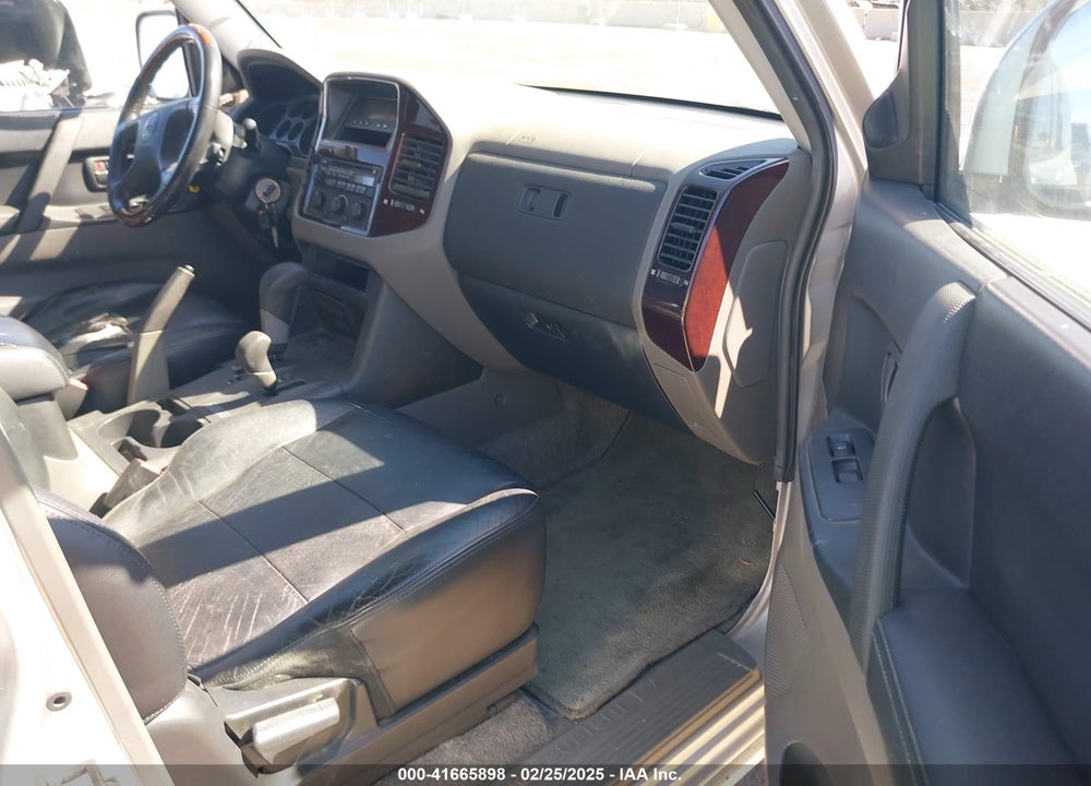 2001 MITSUBISHI MONTERO LIMITED VIN: JA4MW51R91J030890