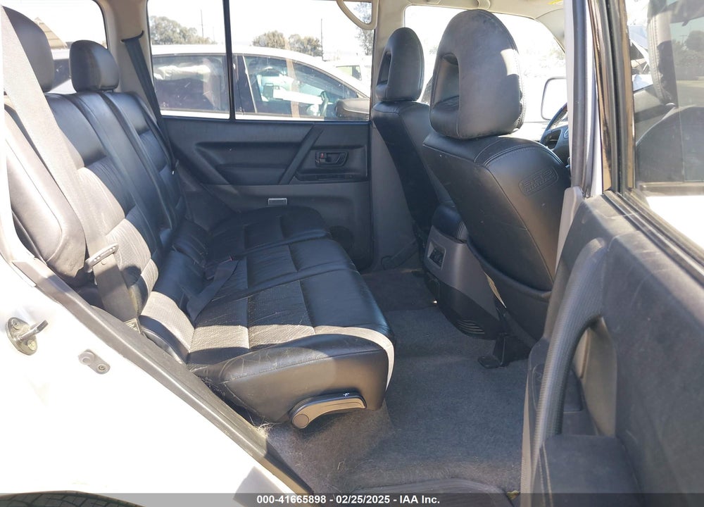 2001 MITSUBISHI MONTERO LIMITED VIN: JA4MW51R91J030890