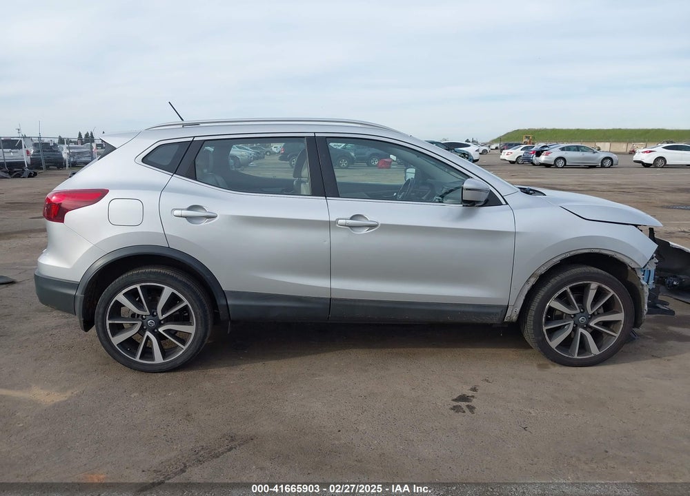 2018 NISSAN ROGUE SPORT SL VIN: JN1BJ1CP2JW102017