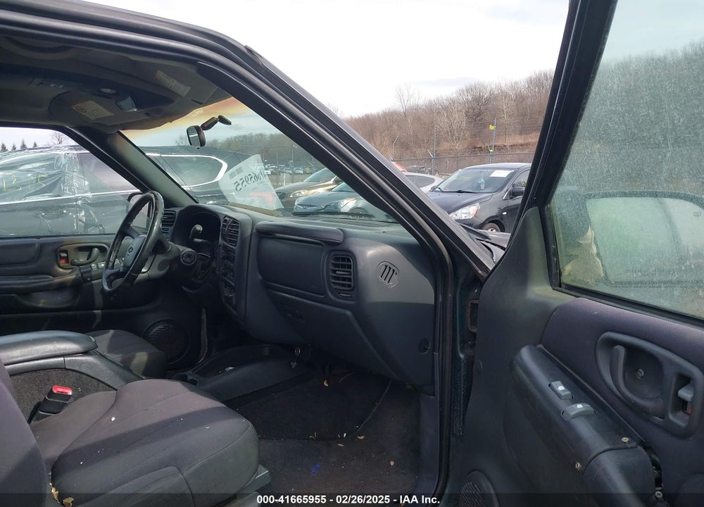 2003 CHEVROLET S-10 LS VIN: 1GCDT13XX3K176473