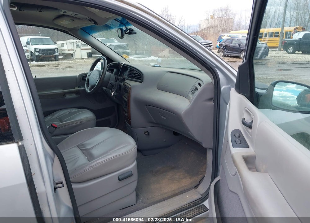 2000 FORD WINDSTAR VIN: 2FMDA534XYBB14085