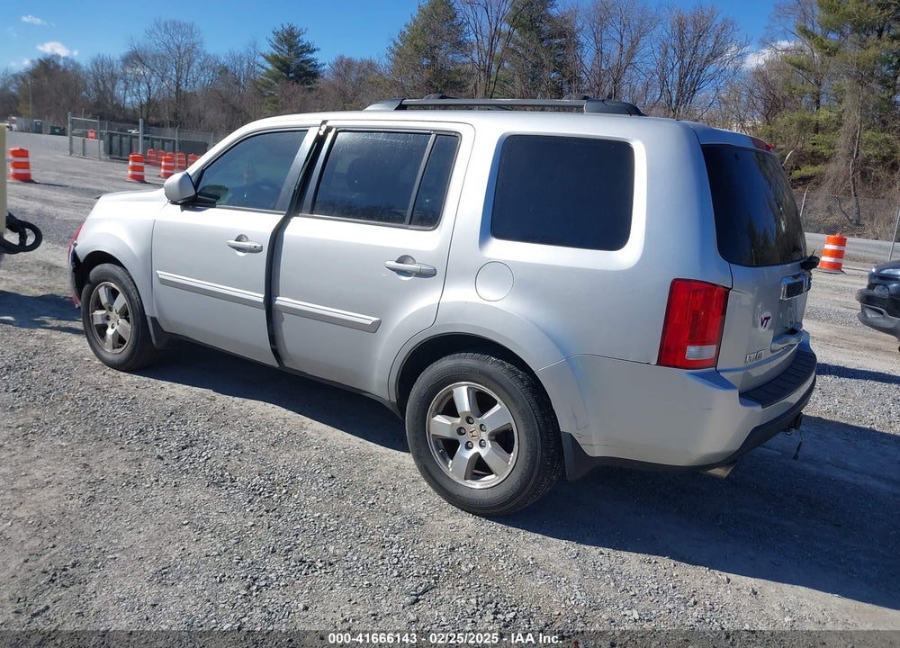2011 HONDA PILOT VIN: 5FNYF4H69BB072076