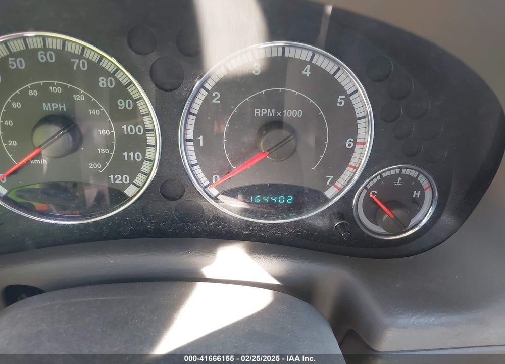 2005 JEEP LIBERTY VIN: 1J4GK58K65W542553