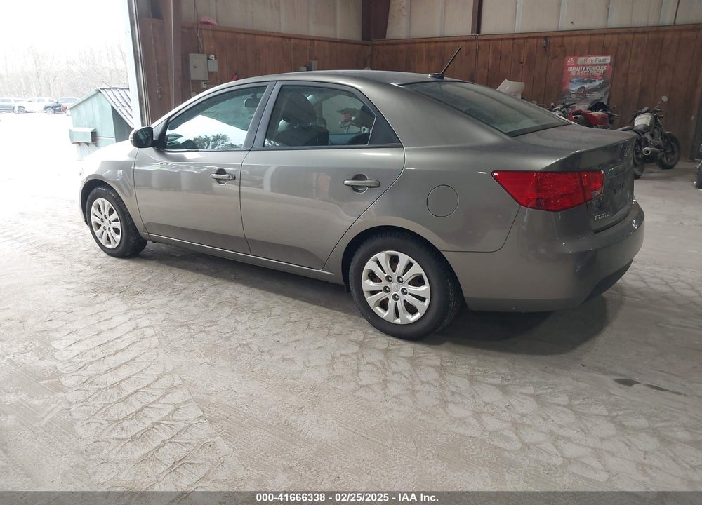 2011 KIA FORTE VIN: KNAFU4A25B5426128