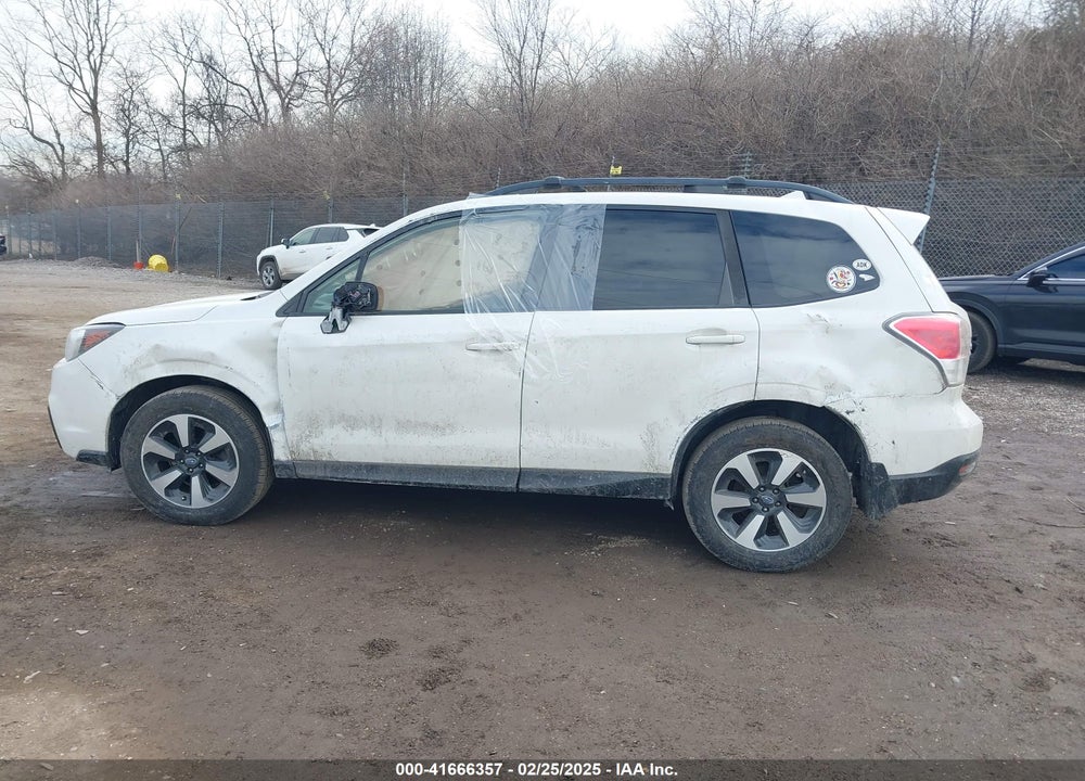 2018 SUBARU FORESTER 2.5I PREMIUM VIN: JF2SJAECXJH529006