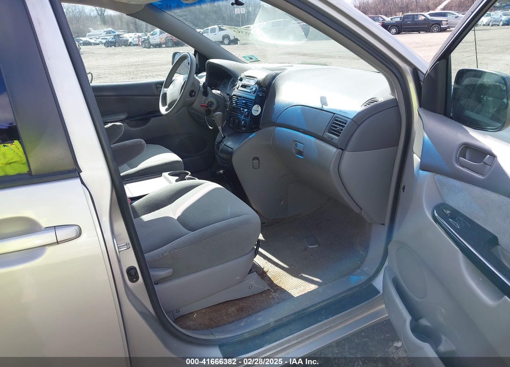 2005 TOYOTA SIENNA LE VIN: 5TDZA23C45S377456