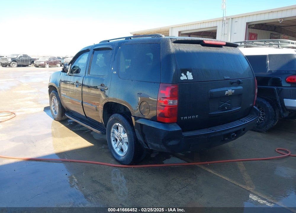 2008 CHEVROLET TAHOE VIN: 1GNFC13018R236657