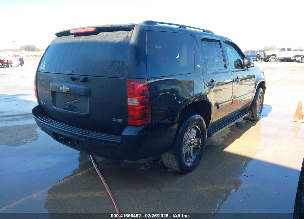 2008 CHEVROLET TAHOE VIN: 1GNFC13018R236657