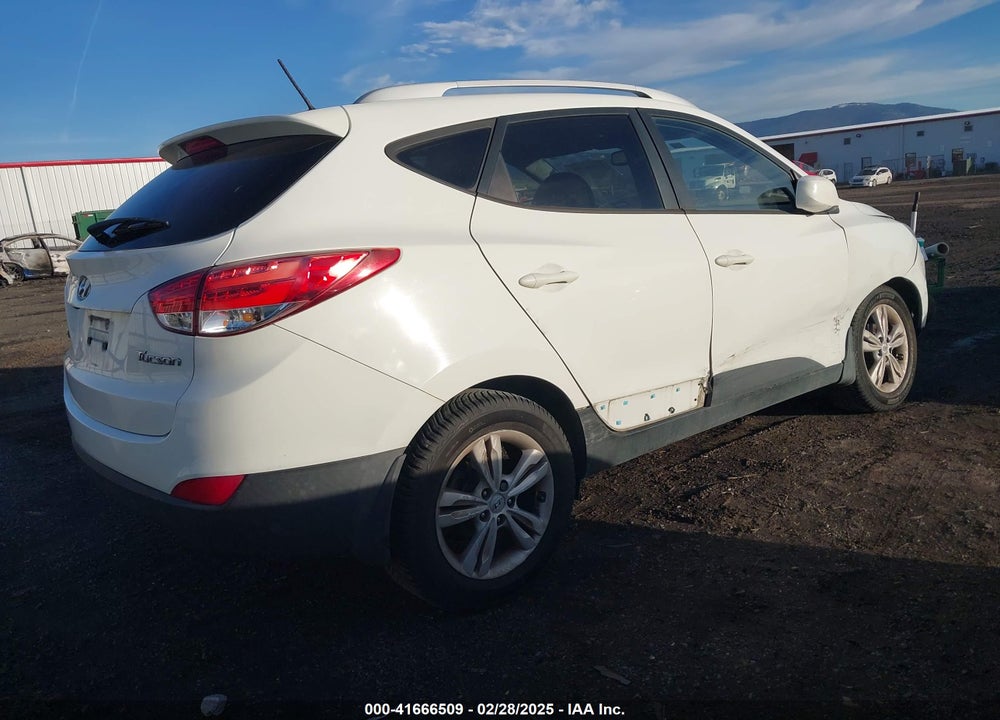 2011 HYUNDAI TUCSON GLS VIN: KM8JU3AC9BU132006