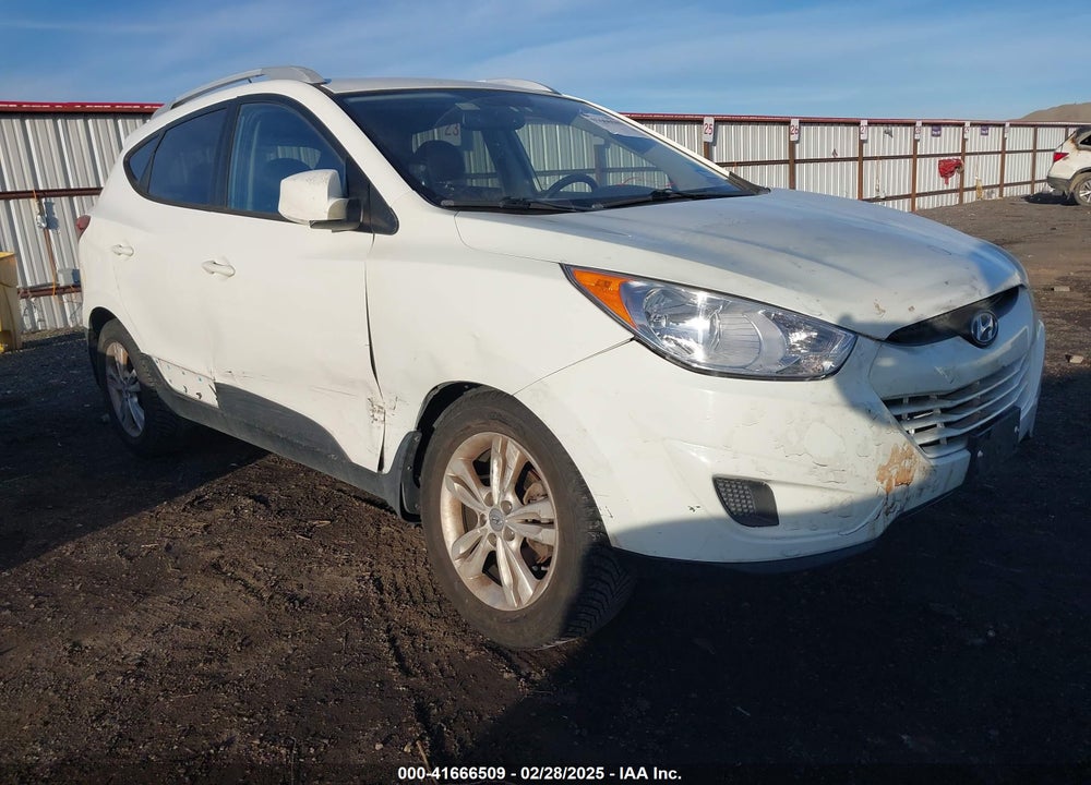 2011 HYUNDAI TUCSON GLS VIN: KM8JU3AC9BU132006