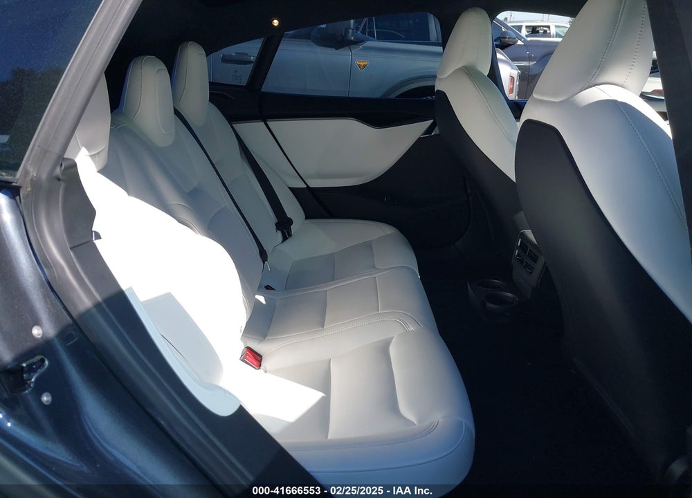 2020 TESLA MODEL S VIN: 5YJSA1E47LF415636