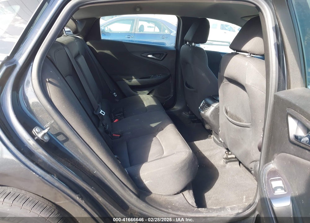 2018 CHEVROLET MALIBU LT VIN: 1G1ZD5ST0JF254556