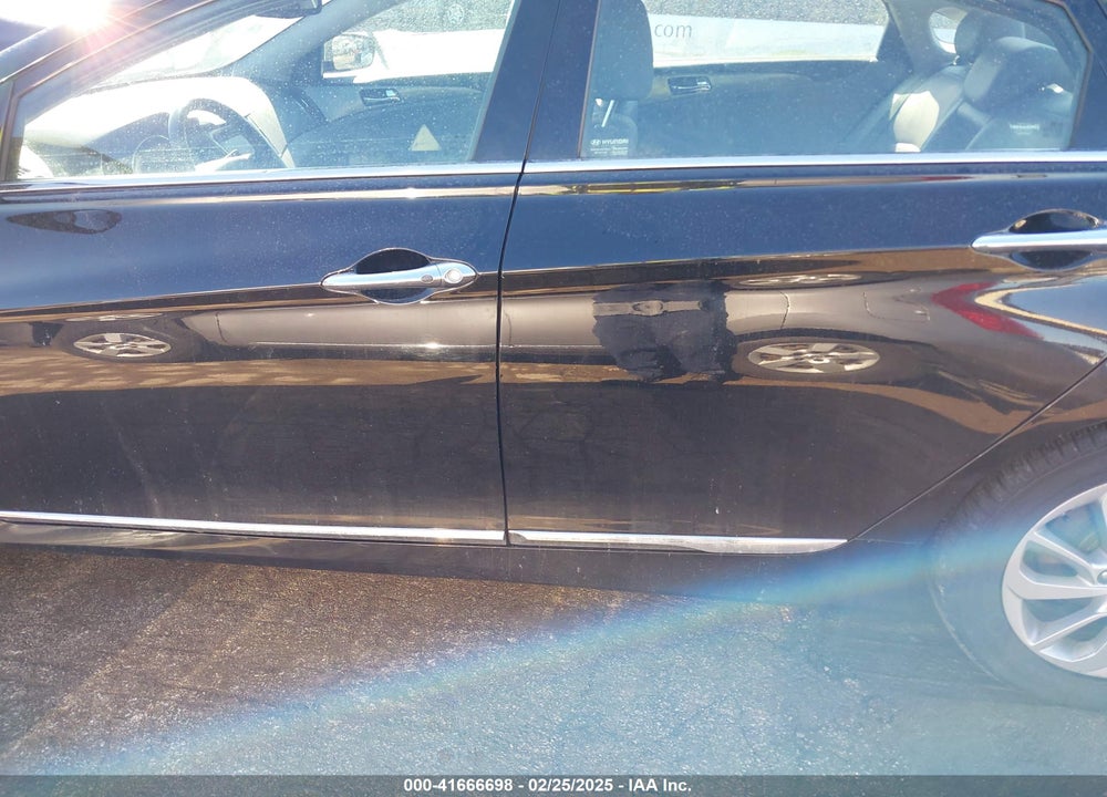 2015 HYUNDAI SONATA VIN: KMHEC4A41FA129904