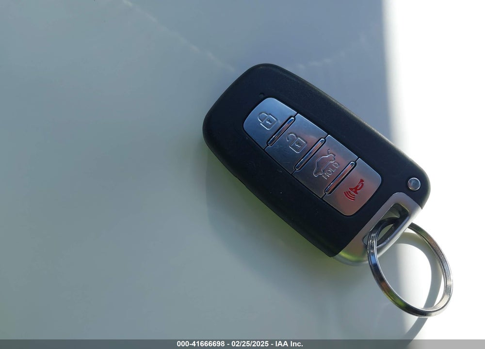 2015 HYUNDAI SONATA VIN: KMHEC4A41FA129904
